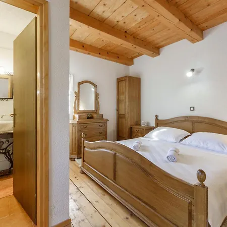 Casa vacanze In With Wifi Novi Vinodolski