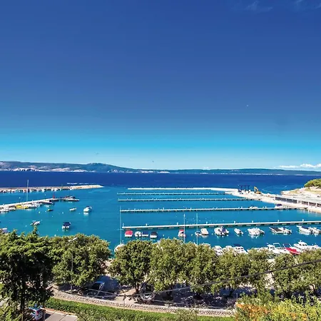 Amazing In Semesterbostad Novi Vinodolski